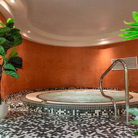 Le Mauritia Hotel Et Spa Pornic Exterior photo