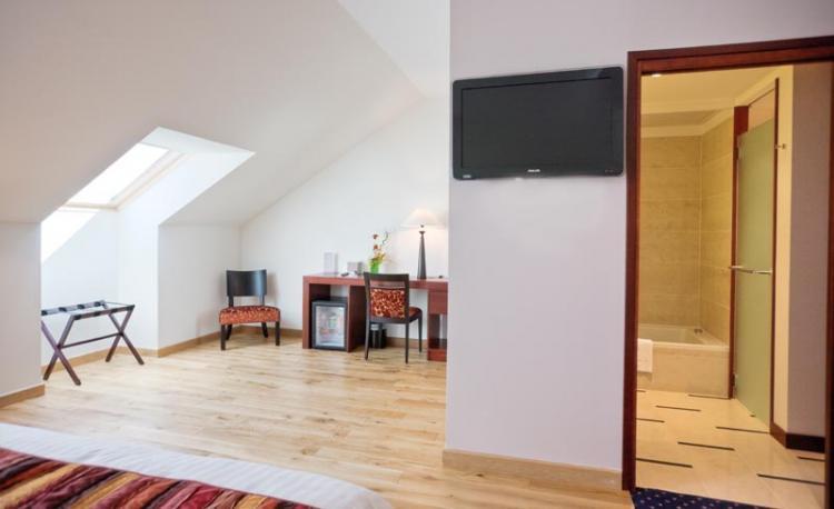 Le Mauritia Hotel Et Spa Pornic Room photo